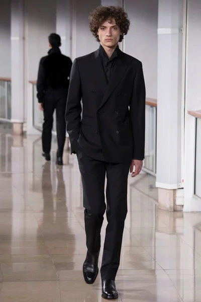 Look 38